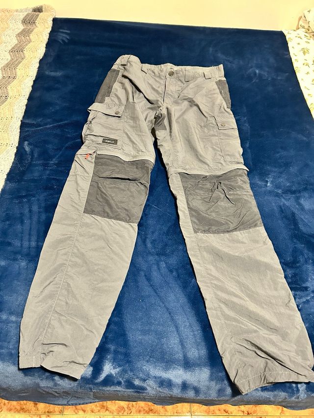 Pantalones Decathlon convertibles gris
