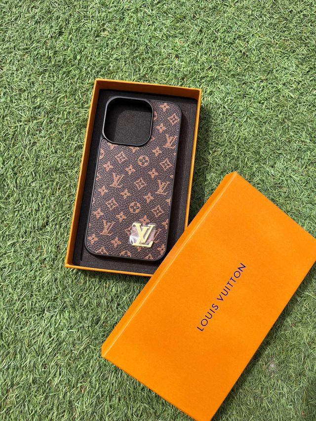 Funda iPhone 15 Pro Louis Vuitton Monogram