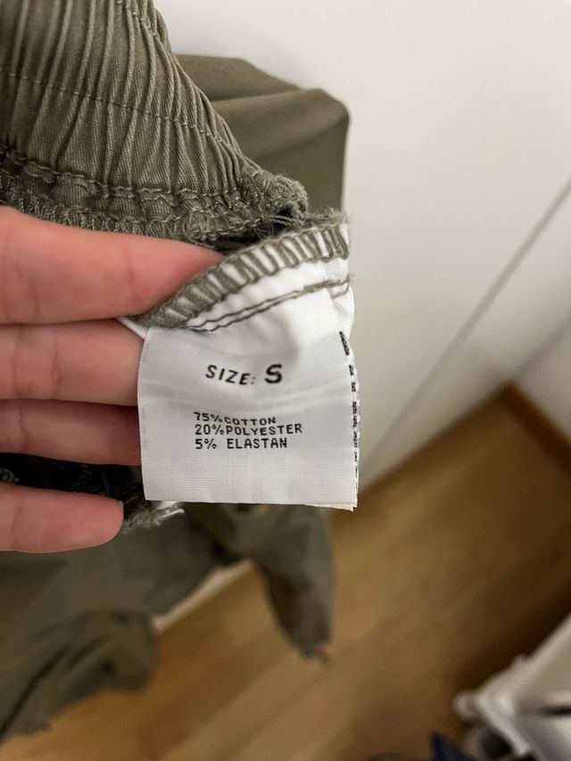 Pantalón cargo verde militar