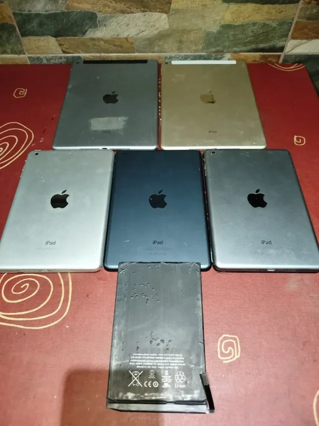 Lote 6 iPads para piezas