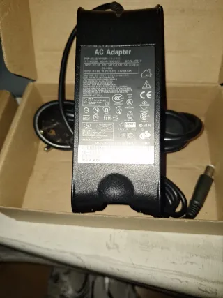 Cargador Portátil Dell 90W PA-1900-02D