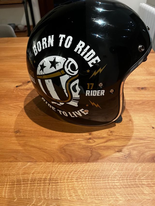 Casco Café Racer Born to Ride
skull rider