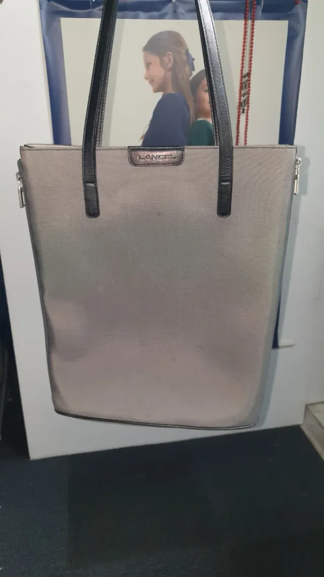 8 Malas senhora ,3,50€ cada ou 28€ conjunto,