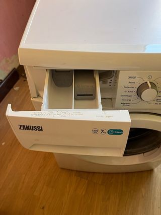 Lavadora Zanussi ZWF71040W 7kg 1000rpm A+
