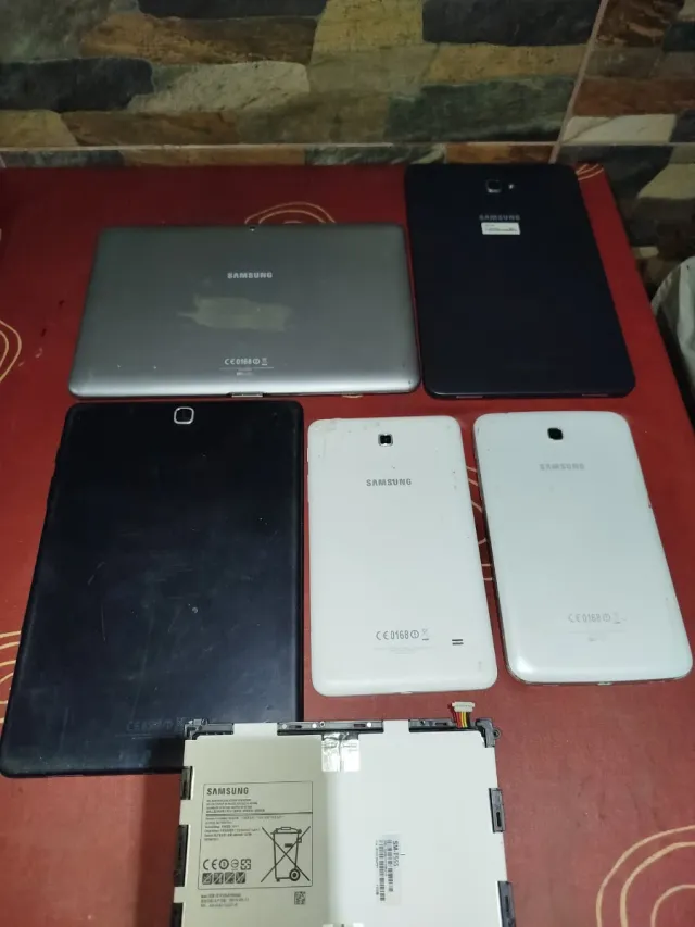 Lote 5 Tablets Samsung para piezas