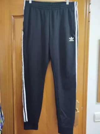 Pantalón chándal Adidas negro