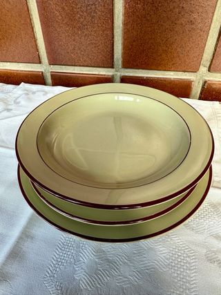 Vajilla Vintage Álvarez Beige y Rojo