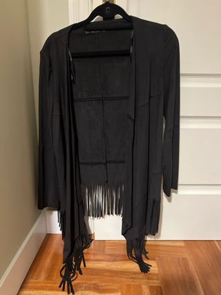 Chaqueta Zara flecos negra Talla S