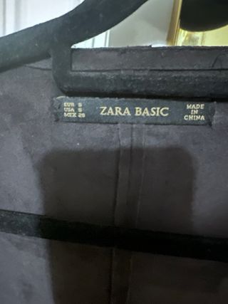 Chaqueta Zara flecos negra Talla S