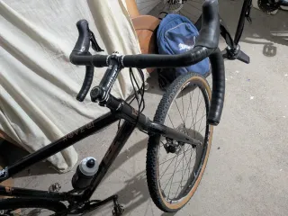 Bicicleta Gravel Kona Rove