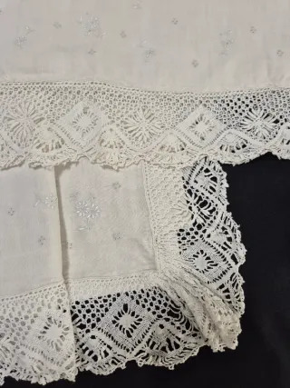 Sábana vintage con encaje