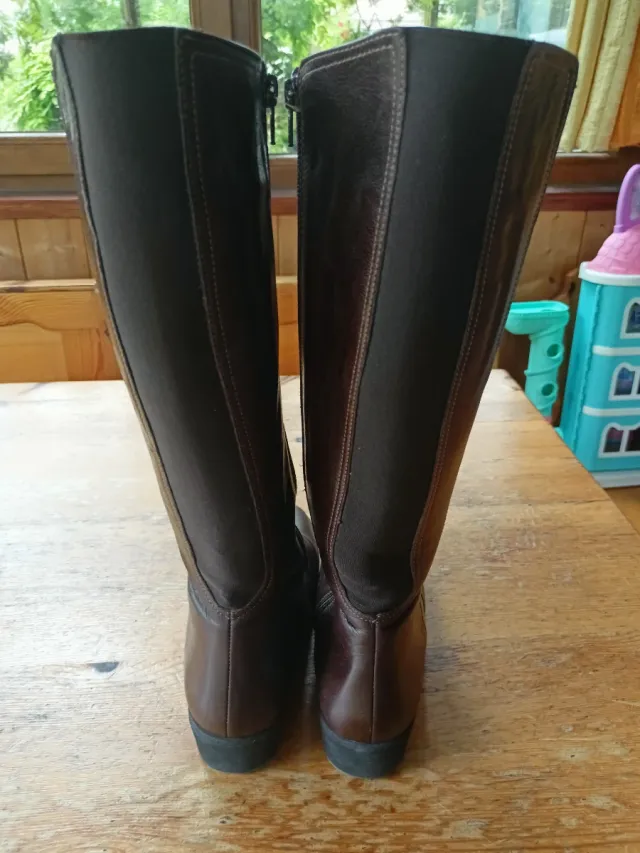 Stivali donna Sanagens marrone