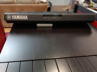 Teclado Yamaha PSR-EW410 Novo