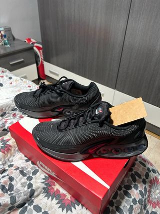 Botines Nike Negro y Morado