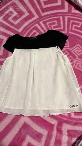 Camiseta Vestir Negra y Blanca Plisada DKNY