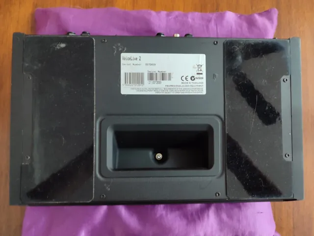 TC Helicon VoiceLive 2 / Multiefectos Vocal + Loop