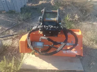 Desbrozadora martillos excavadora