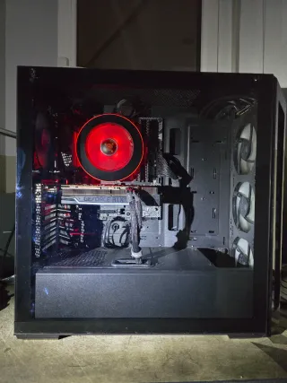 PC Gaming + Monitor + Teclado/Ratón + Alfombrilla