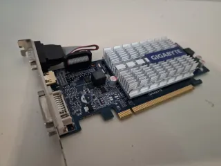 Gigabyte Geforce GT210 1GB DDR3 - Tarjeta Gráfica