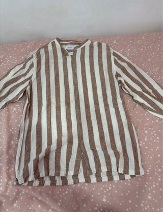 camisa Bershka y pantalón chino pull & Bear