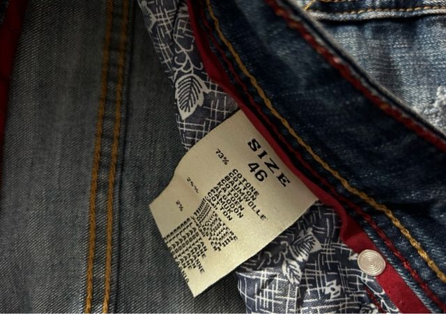 Bermudas vaqueras desgastadas