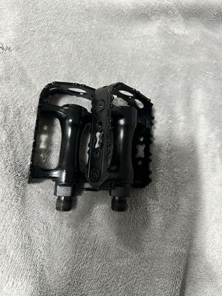 Pedales de bicicleta negros