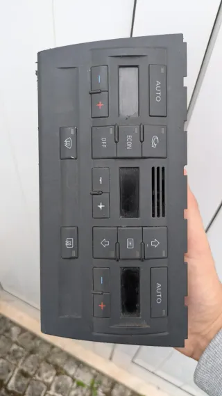 Central Climatronic Audi A4 B6 B7 2 Din