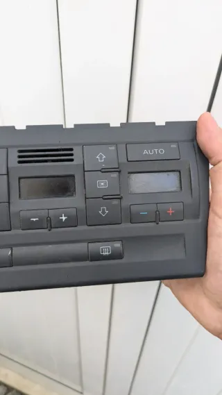 Central Climatronic Audi A4 B6 B7 2 Din