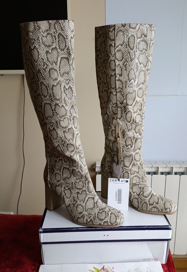Botas altas animal print nuevas T38 y T39