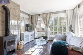 Chalet en venta en Zubia (La)