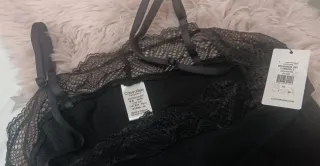 Camiseta Calvin Klein encaje negra