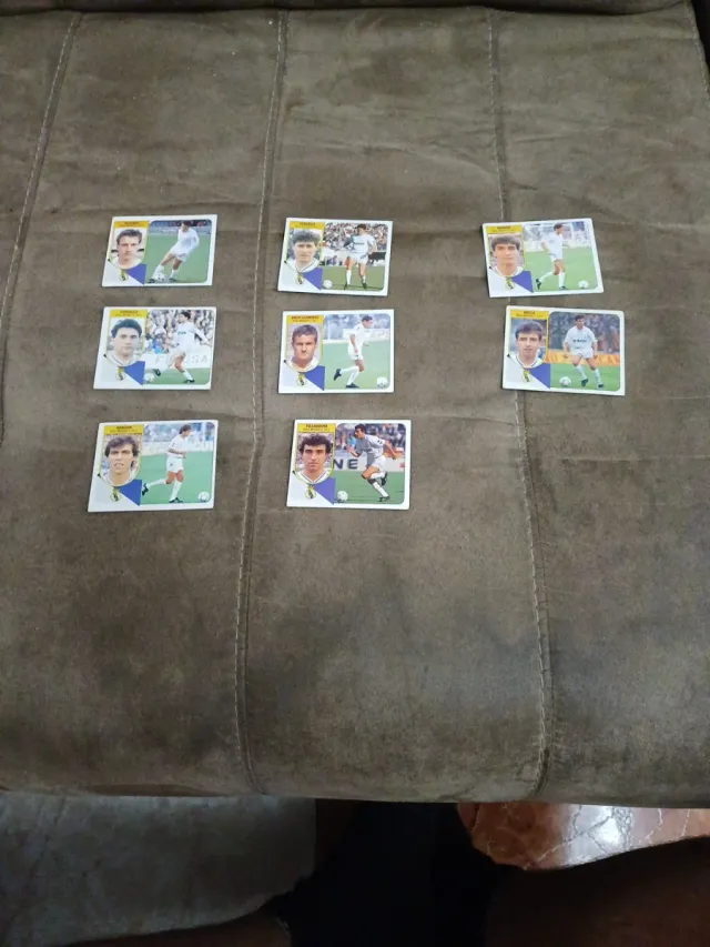 Lote de 8 cromos sin pegar Real Madrid 91 92.
