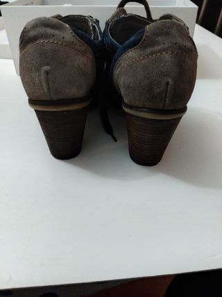 Botines de piel Atrai azul y marrón