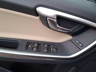 Volvo V60 Cross Country D3 Momentum Auto 110 kW (150 CV)
