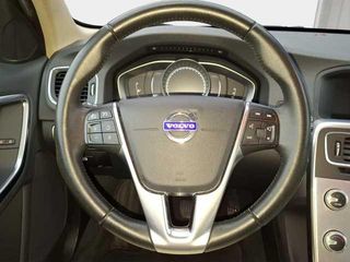 Volvo V60 Cross Country D3 Momentum Auto 110 kW (150 CV)