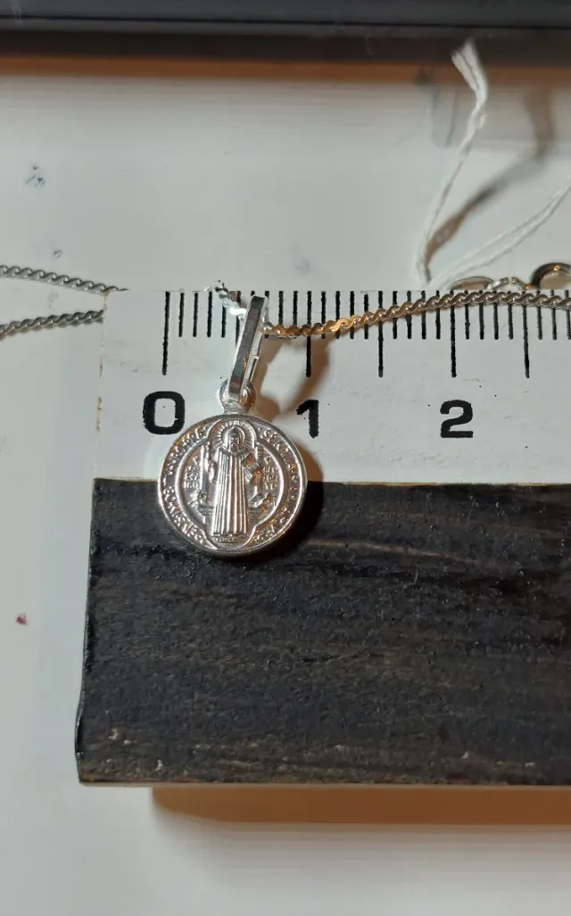 Cadena de 40cm y Medalla de Plata de Ley 