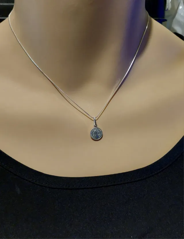 Cadena de 40cm y Medalla de Plata de Ley 