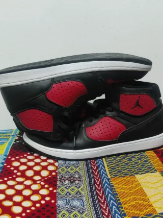 bambas s Jordan Negras y Rojas