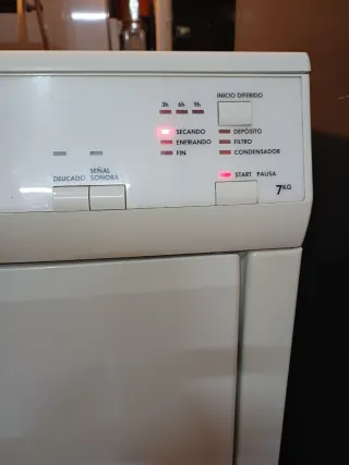 SECADORA AEG 7kg. CONDENSACION SEGUNDAMANO