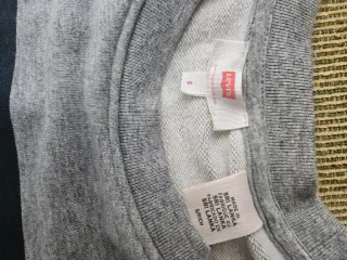 Sudadera Levi’s gris unisex - logo clásico