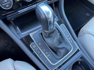 Volkswagen Golf 1.6 TDI 105cv BMT DSG Sport