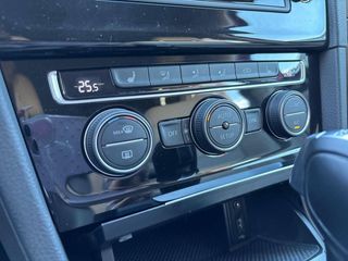 Volkswagen Golf 1.6 TDI 105cv BMT DSG Sport