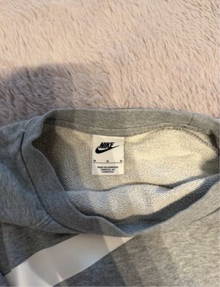 Sudadera Nike Gris con Doble Swoosh y TM