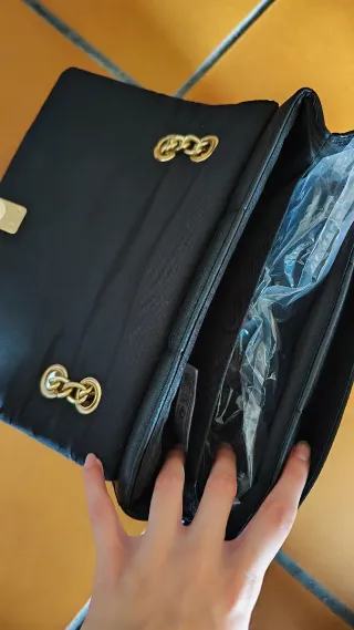 Bolso negro Primark cadena dorada