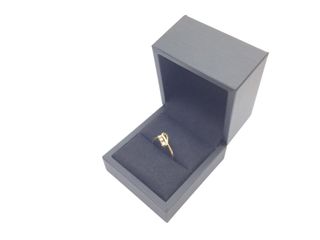 anillo oro 18k con piedra con circonita