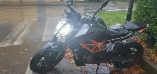 KTM Duke 125 2023 - 14.500 km