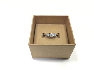 anillo oro 18k con piedra con diamante