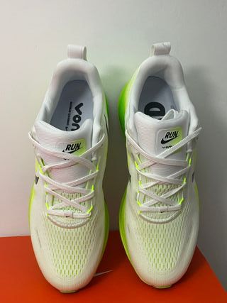 Nike Vomero 18 Talla 43 
