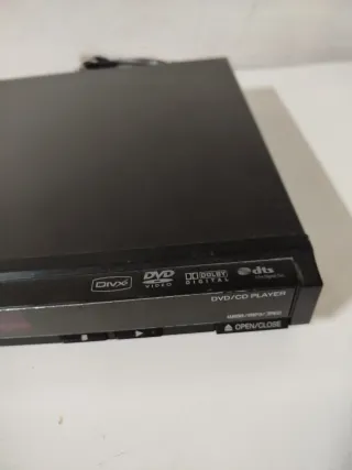 DVD Panasonic S-33 con Mando y cable.