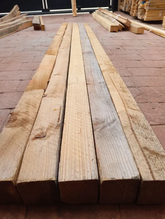 Vigas, listones. Tablónes. Palets. tablas de mader